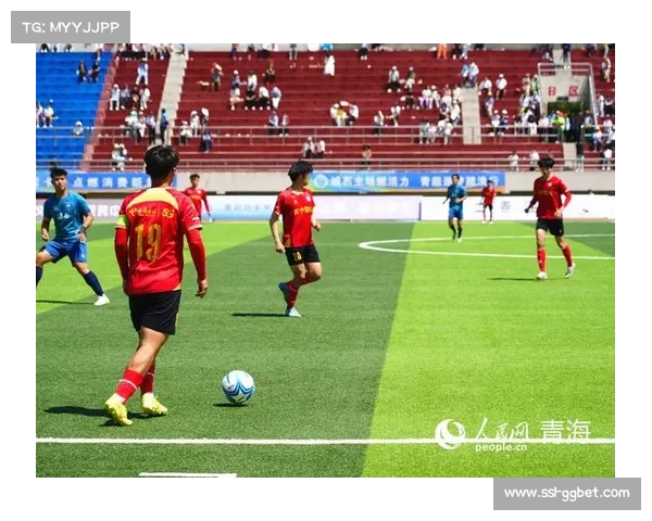 高原上的足球交流赛:西宁雪豹队胜辽宁抚顺队